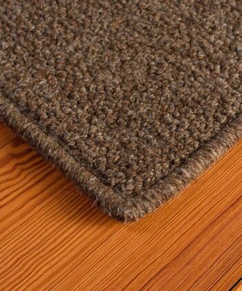 Earth Weave McKinley Rug in Ursus, finished edge